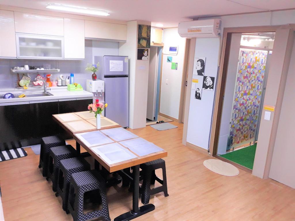 부산 5성급 호텔 | 동구의 프라이빗 하우스 (84m², 침실 2개, 프라이빗 욕실 2개) 숙박 후기 🏨 post thumbnail image