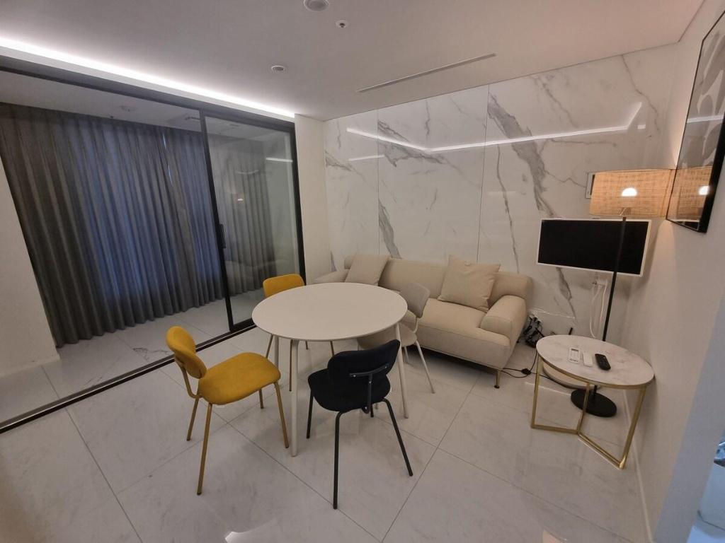 강남의 아파트먼트 (42m², 침실 1개, 프라이빗 욕실 1개)