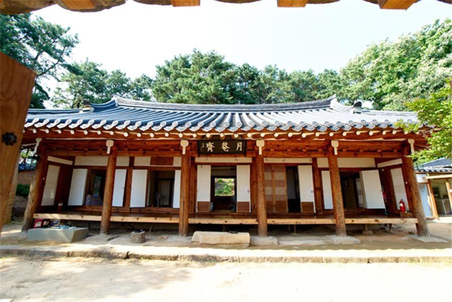 월암재