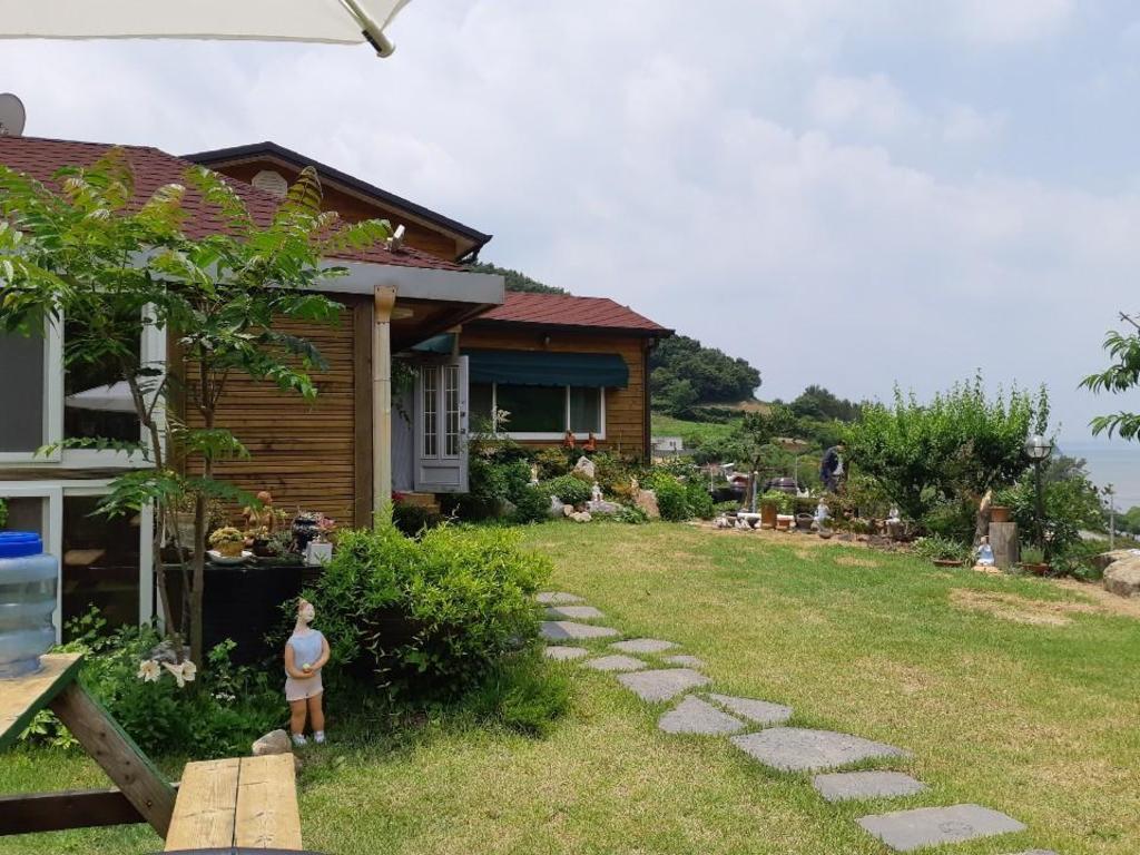 여수 화양면의 프라이빗 하우스 (83m², 침실 2개, 프라이빗 욕실 1개) 호텔 솔직 후기 | 3성급 숙소 🌟 post thumbnail image