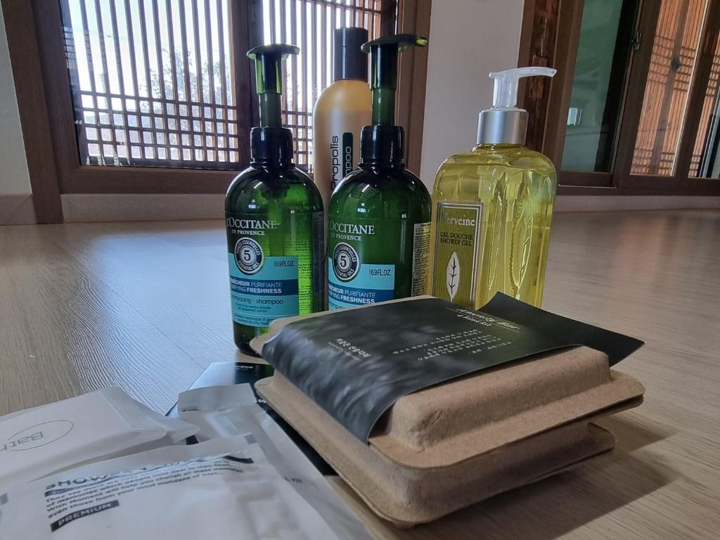 달이 뜨면 꽃이 피고