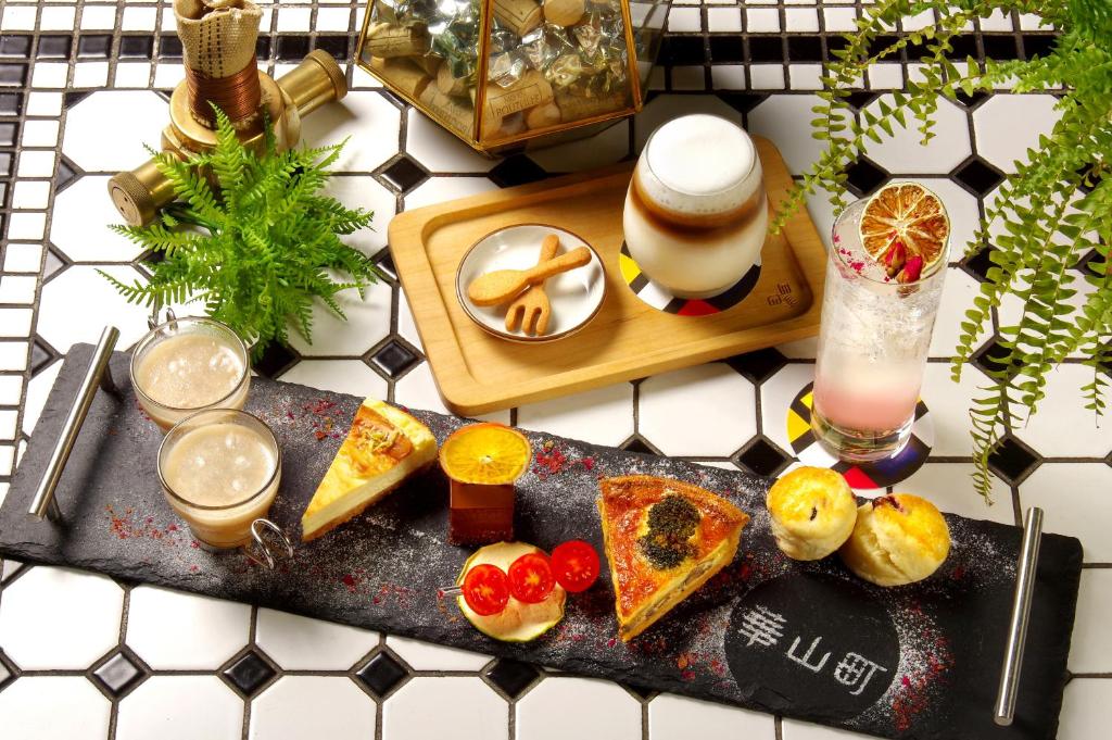 📸 인생샷 맛집 호텔? ‘화산딘 바이 코스모스 크리에이션 화산 1914 크리에이티브 파크’에서 대만 감성 충전 완료! post thumbnail image