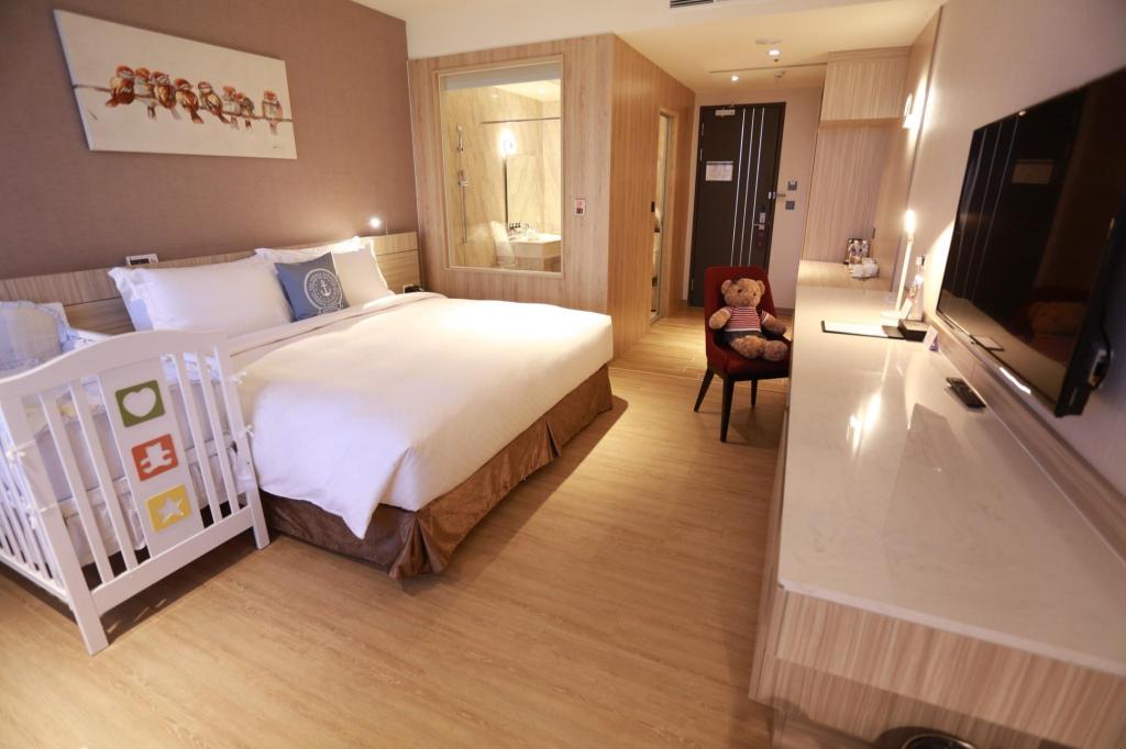 AJ Hotel