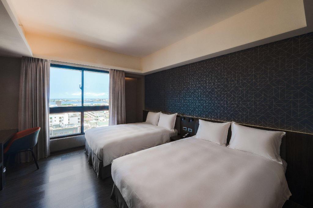 Holiday Inn Express Kaohsiung Love River