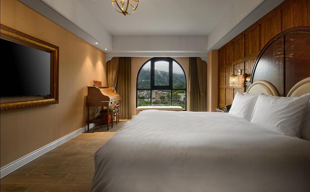 Grasse Grace Manor