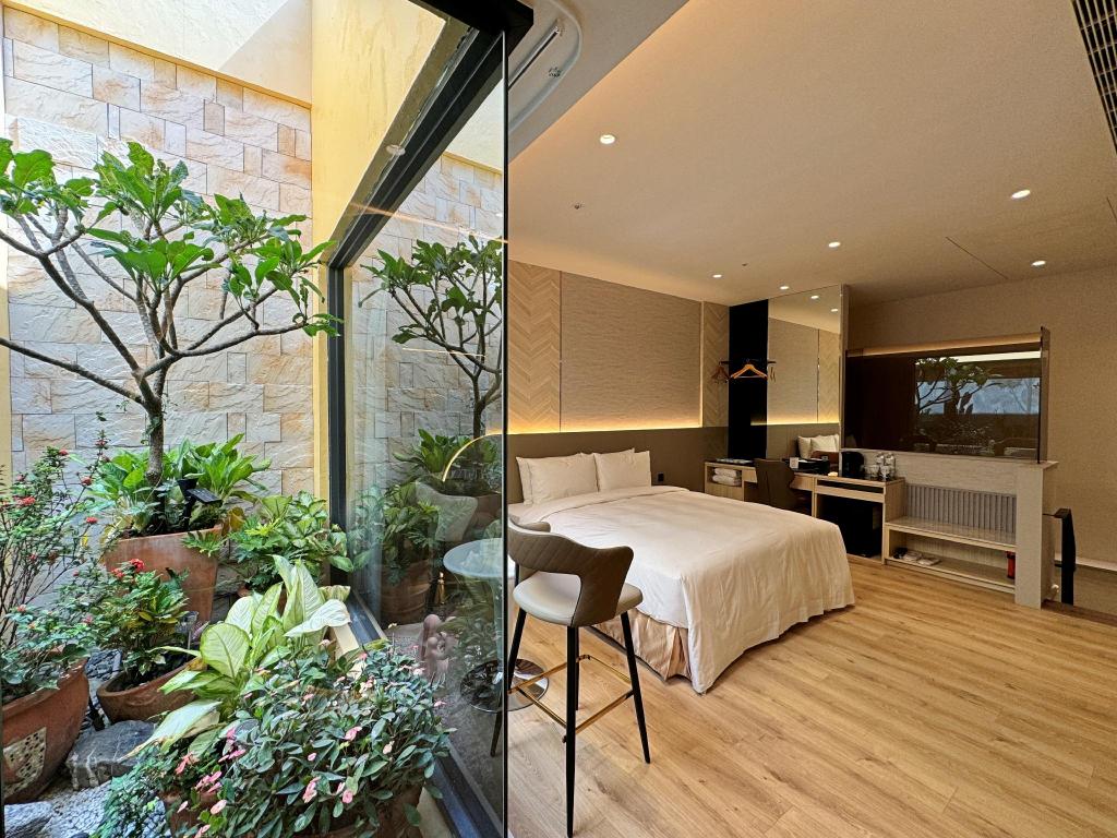 JingIn Hotel