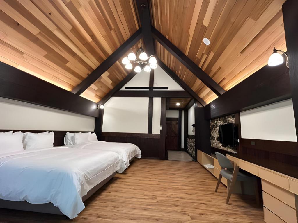 Senboard Manor